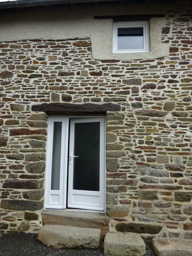 Maison d'hôtes La Cour du Bourg à Saint-Jean-des-Champs Extérieur photo